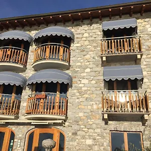 Tres Jolie Hotel