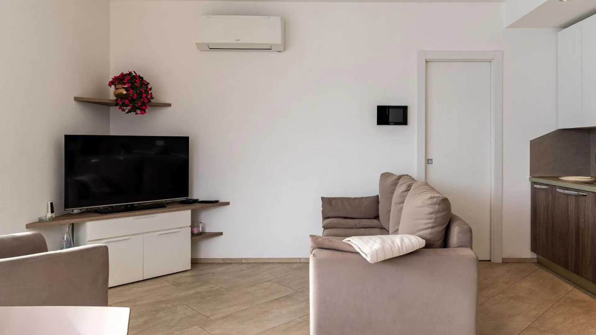 Holiday Home Gelsomino - Gla125 By Interhome Gera Lario